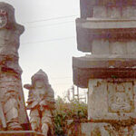 【国指定史跡】 石製の五重塔3基を四天王像が取り囲む全国的にも珍しい仏教遺跡。熊襲、隼人の霊の供養塔との伝承が残っています。