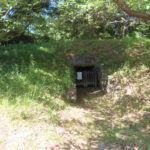 墓室内に入り見学