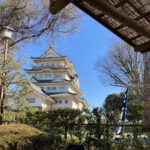 「千葉市立郷土博物館」、千葉市に関する常設展示や企画展示を行っている博物館で博物館の建物は、天守出現以前の中世城郭の姿を模した模擬天守となっています。